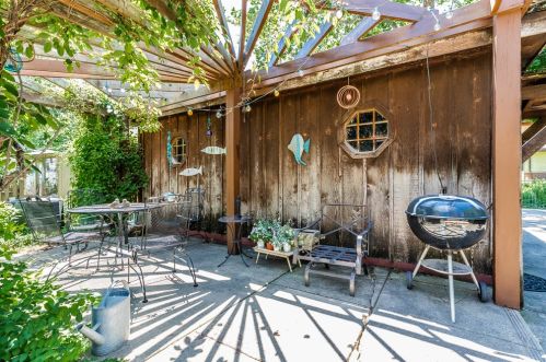 3132 Wenonah Ave, Forest View IL 60402-2952 exterior