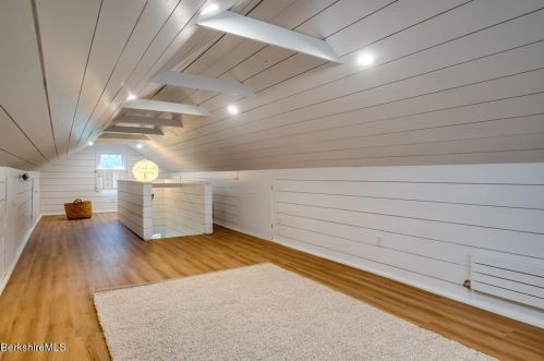 475 Water St, Williamstown MA  01267-2895 exterior