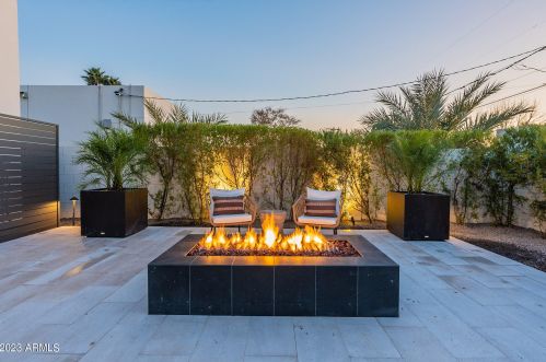 6846 13th Pl, Phoenix AZ  85014-1120 exterior