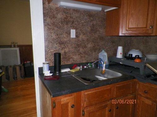 7 Fiske St, Worcester MA 01602-2961 exterior