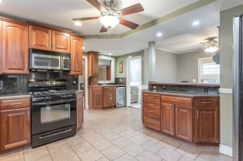 15 Cleveland Rd, Taunton MA  02780-2158 exterior