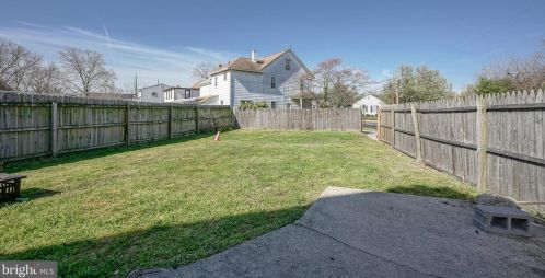 200 Delsea Dr, West Deptford NJ  08093-1221 exterior