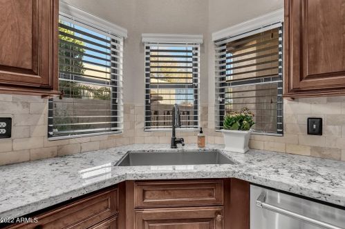 13036 46 St, Phoenix AZ 85044-4019 exterior