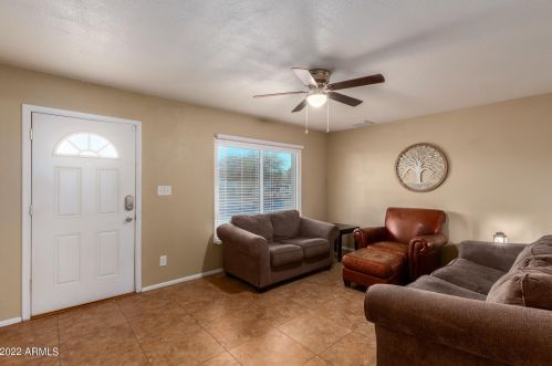 3762 Crocus Dr, Phoenix AZ 85032-5419 exterior