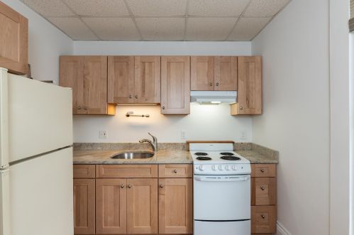 78 Main St, Falmouth MA 02540-3129 exterior