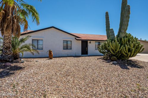 13641 38th Pl, Phoenix AZ  85032-6217 exterior