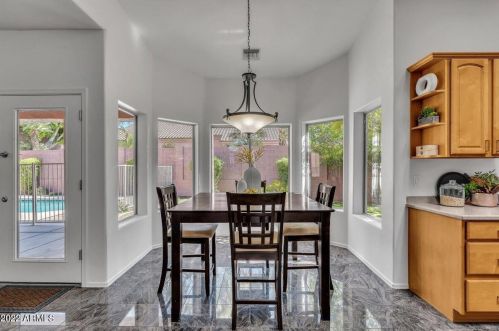 1916 Claire Dr, Phoenix AZ 85022-4106 exterior