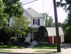 802 Watertown St, Newton, MA 02465-2116