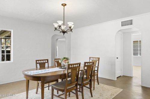 525 Edgemont Ave, Phoenix AZ 85035-1809 exterior