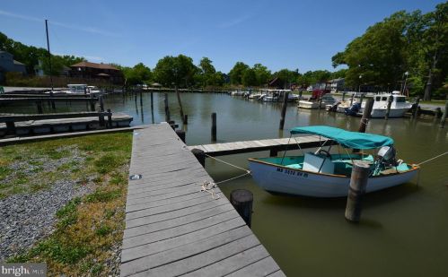 1176 Bayview Ave, Shady Side MD 20764-9523 exterior