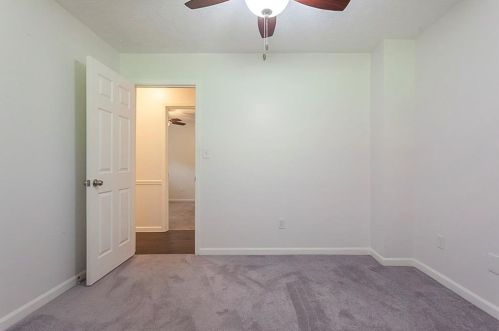 19 Hidden Lk Ct, Stockbridge GA 30281-1200 exterior