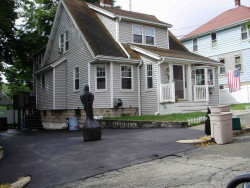 32 Indiana Ter, Newton, MA 02464-1315