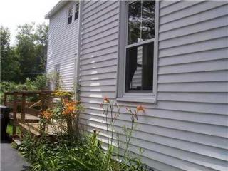 127 Common St, Saco, ME 04072-3347