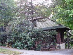 150 Ridge Ave, Newton, MA 02459-2536