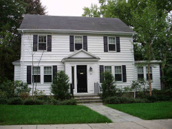 25 Larchmont Ave, Newton, MA 02468-2033