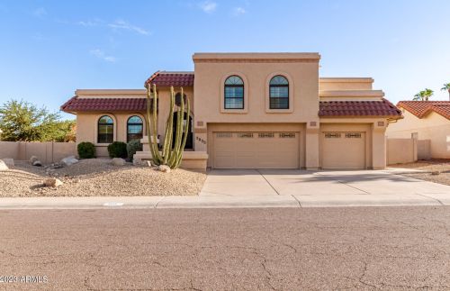 3835 Ahwatukee Dr, Phoenix AZ 85044-2033 exterior