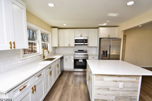 8 Evergreen Rd, Wantage NJ  exterior