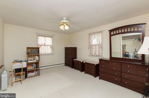 1398 Good Intent Rd, West Deptford NJ 08096-6116 exterior