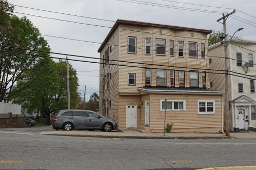 236 Haverhill St, Lawrence, MA 01840-1406