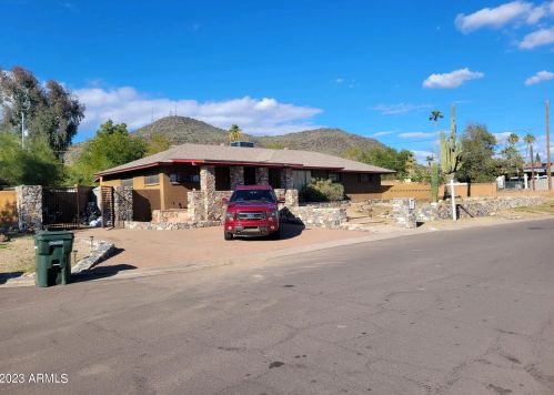 10622 9th Dr, Phoenix, AZ 85029-5103