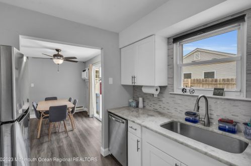 2537 Lexington Ct, Jackson Twp NJ 08527-5033 exterior