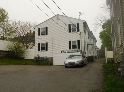 33 Hanover St, Fall River MA 02720-5432 exterior