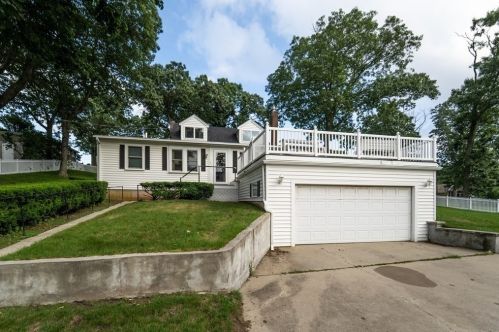 27 Cochituate Rd, Plymouth, MA 02360-2011