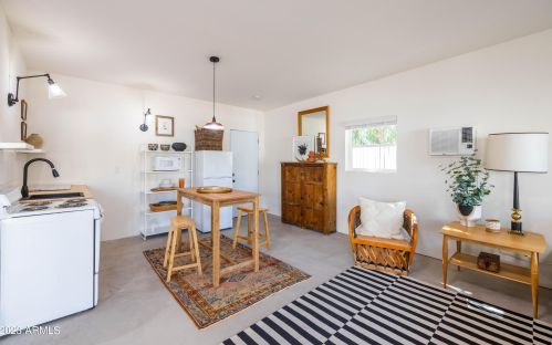 905 Coronado Rd, Phoenix AZ 85008-3931 exterior