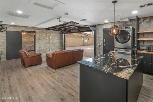 1413 Edgemont Ave, Phoenix AZ 85035-1809 exterior