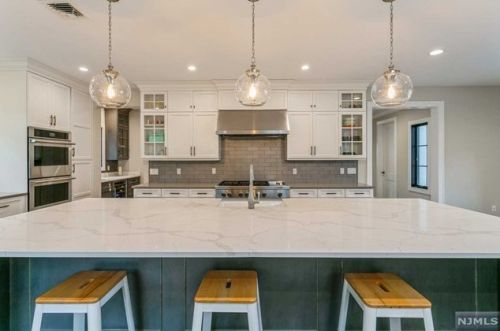 158 Magnolia Ave, Tenafly NJ  07670-1828 exterior