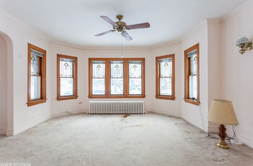 4038 Grove Ave, Forest View, IL 60402-4433