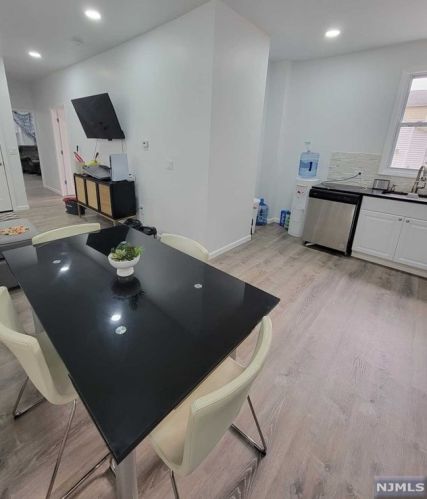 137 Floyd St, Belleville NJ  07109-2713 exterior