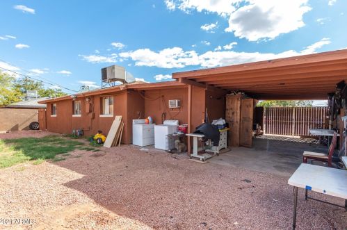 3851 63 Dr, Phoenix AZ 85033-5204 exterior