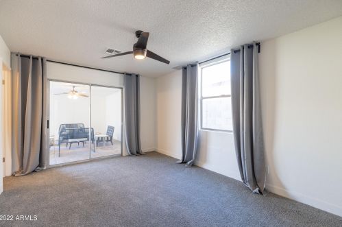 6932 Beatrice St, Phoenix AZ 85043-2397 exterior