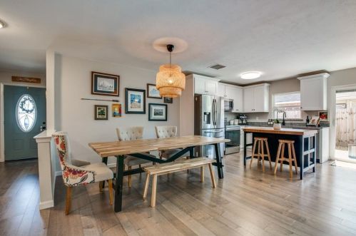 2321 Norway Dr, Garland TX  75040-4314 exterior