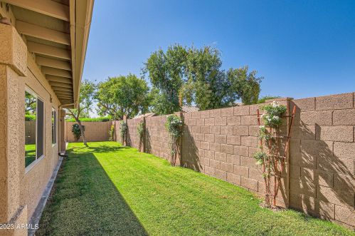 14842 42 Way, Phoenix AZ 85042-5211 exterior