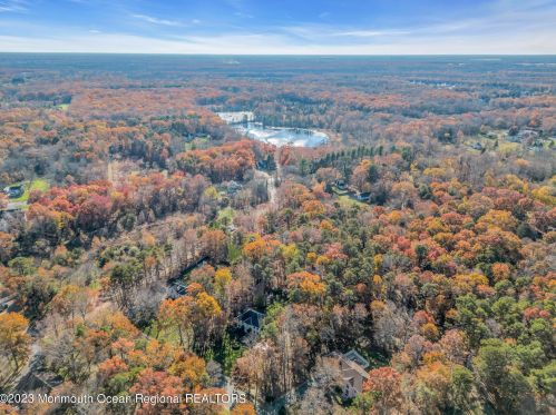 6 Pitney Ln, Jackson Twp NJ 08527-2933 exterior