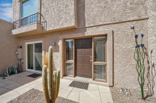 4031 Charter Oak Rd, Phoenix AZ 85032-7470 exterior