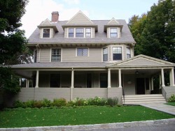 111 Temple St, Newton, MA 02465-2313