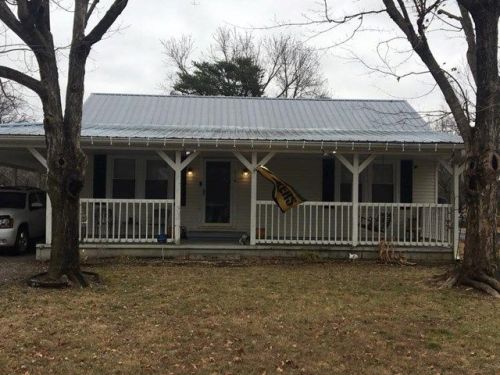 214 Dell Dr, Hopkinsville, KY 42240-4817