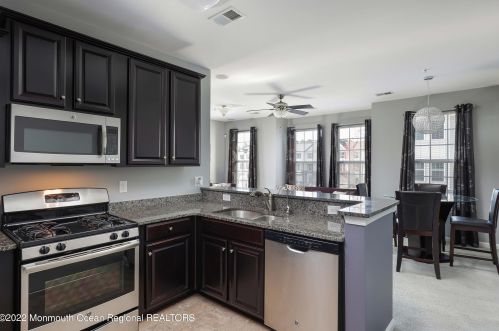 43 Jake Dr, Tinton Falls NJ  07712-7533 exterior