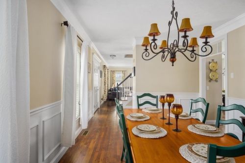 62 Chelsea Dr, Seekonk MA 02771-4923 exterior