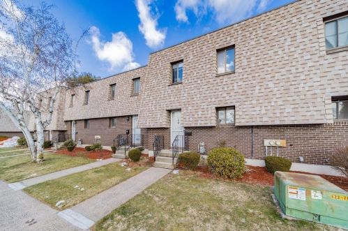 170 Beekman Dr, Agawam MA 01001-2605 exterior