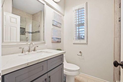 17 Buellton, Irvine CA 92602-2032 exterior