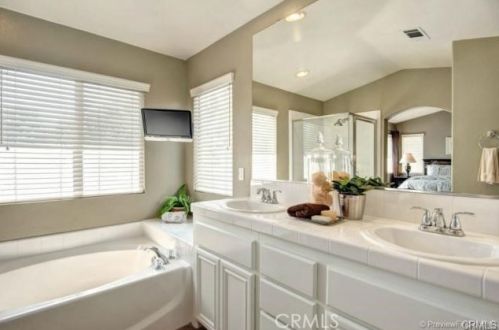 6 Bayfield, Irvine CA 92614-7907 exterior