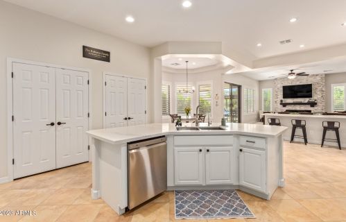 26518 51st Dr, Phoenix AZ  85083-1274 exterior