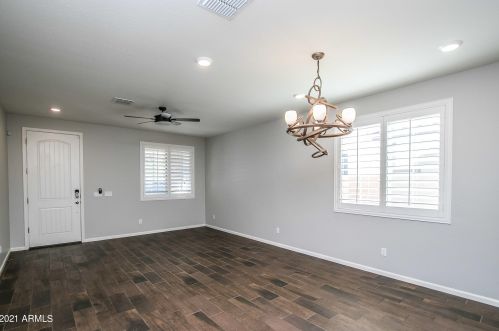 1810 Cottonwood Ln, Phoenix, AZ 85045