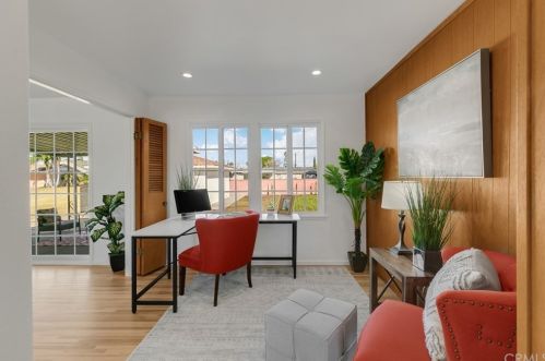 1431 Chalet Ave, Anaheim CA  92802-2146 exterior