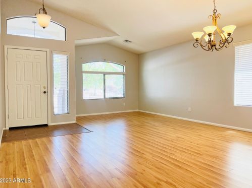 2409 Bent Tree Dr, Phoenix AZ  85085-4738 exterior