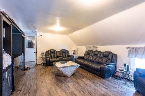 35 Grammont Rd, Worcester MA 01607-1175 exterior